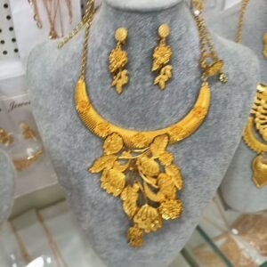 Cameroon Fashion Gold Jewelry Set Heart Shape Necklace Earrings Ring Bracelet 4pcs Set African Style